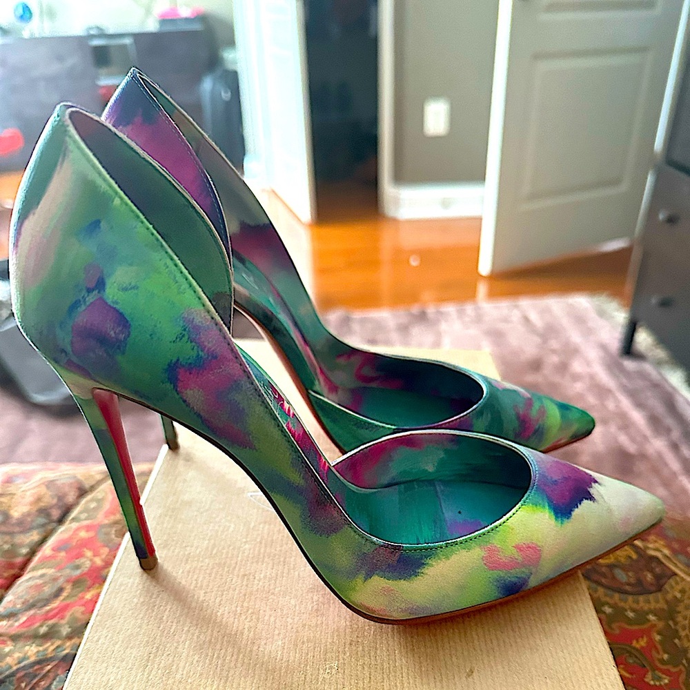 Louis Vuitton Multicolor Pumps